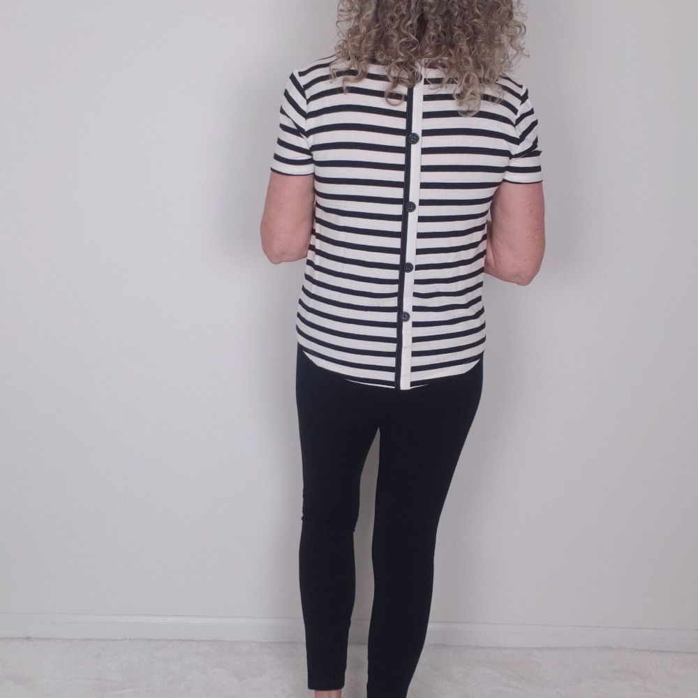 MARLED STRIPE TOP Button Detail - Picture 5 of 7